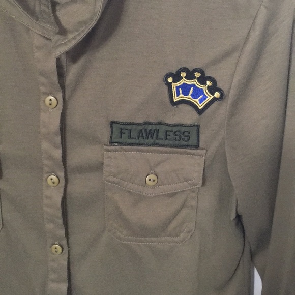 Collared-Dark Green button down shirt - Picture 3 of 3